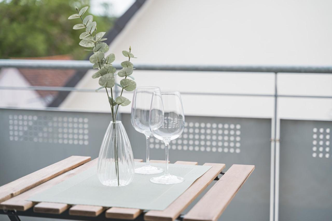 Design-Apartment - Kueche - Balkon - Tiefgarage Leinfelden-Echterdingen Zewnętrze zdjęcie
