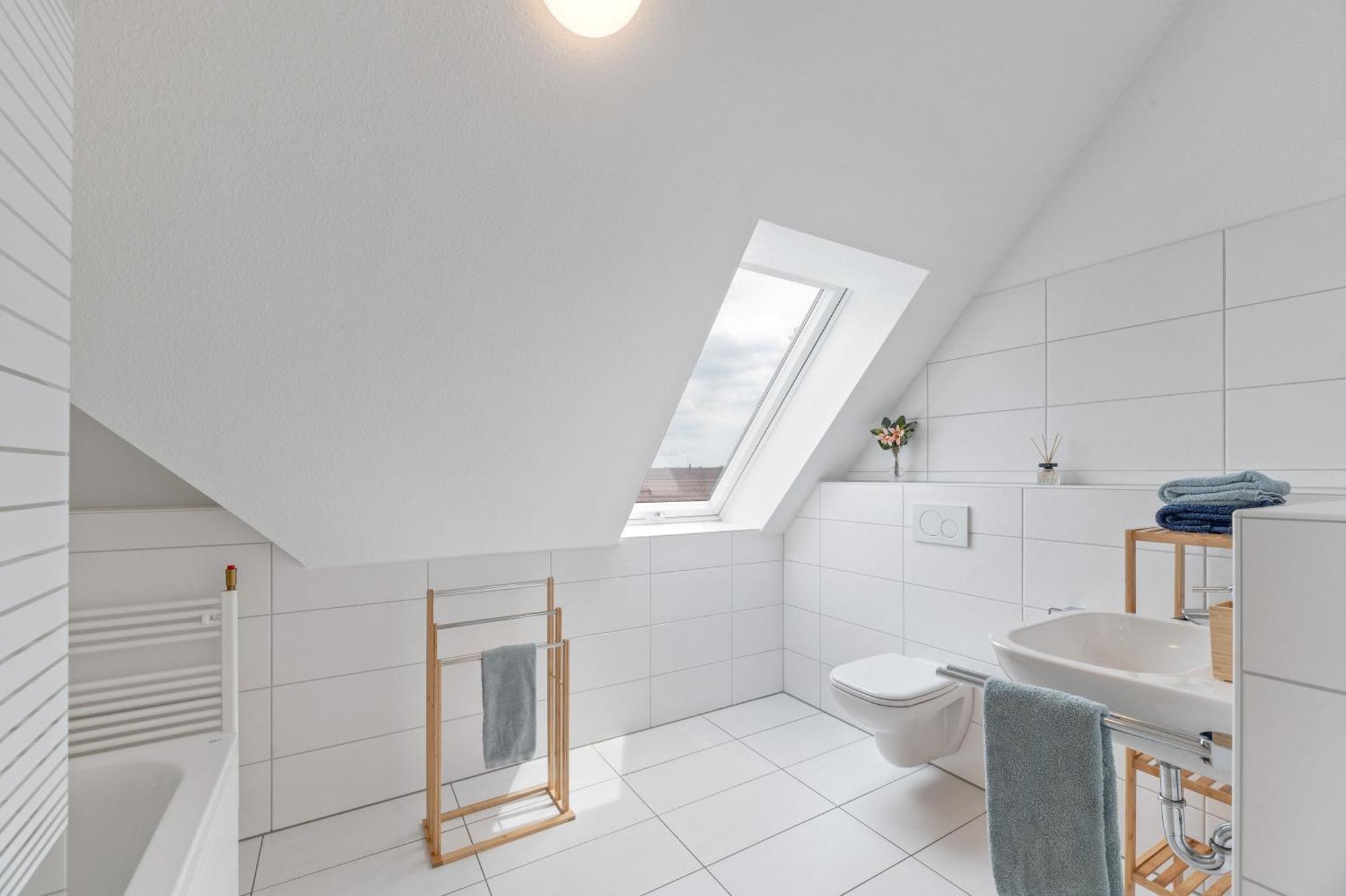 Design-Apartment - Kueche - Balkon - Tiefgarage Leinfelden-Echterdingen Zewnętrze zdjęcie